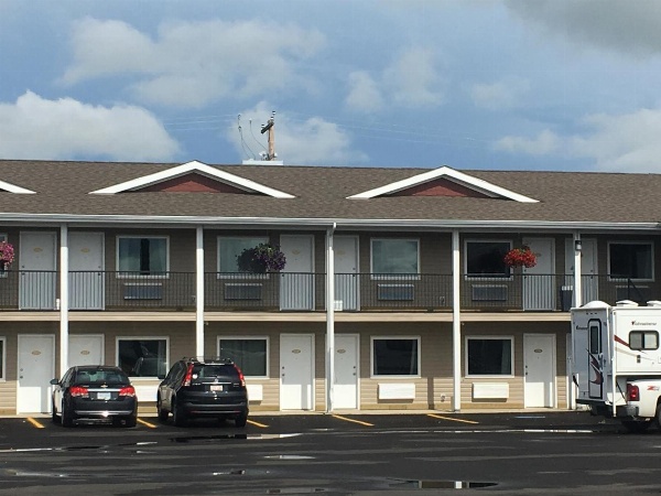 Voyageur Motel image 15