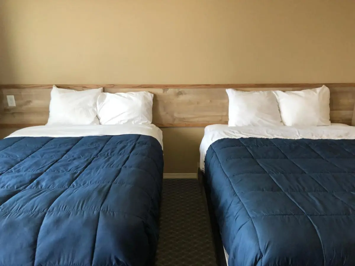 Voyageur Motel 4